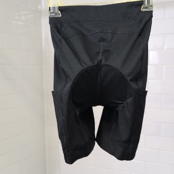 Black Cycling Shorts - Picture 4 of 6